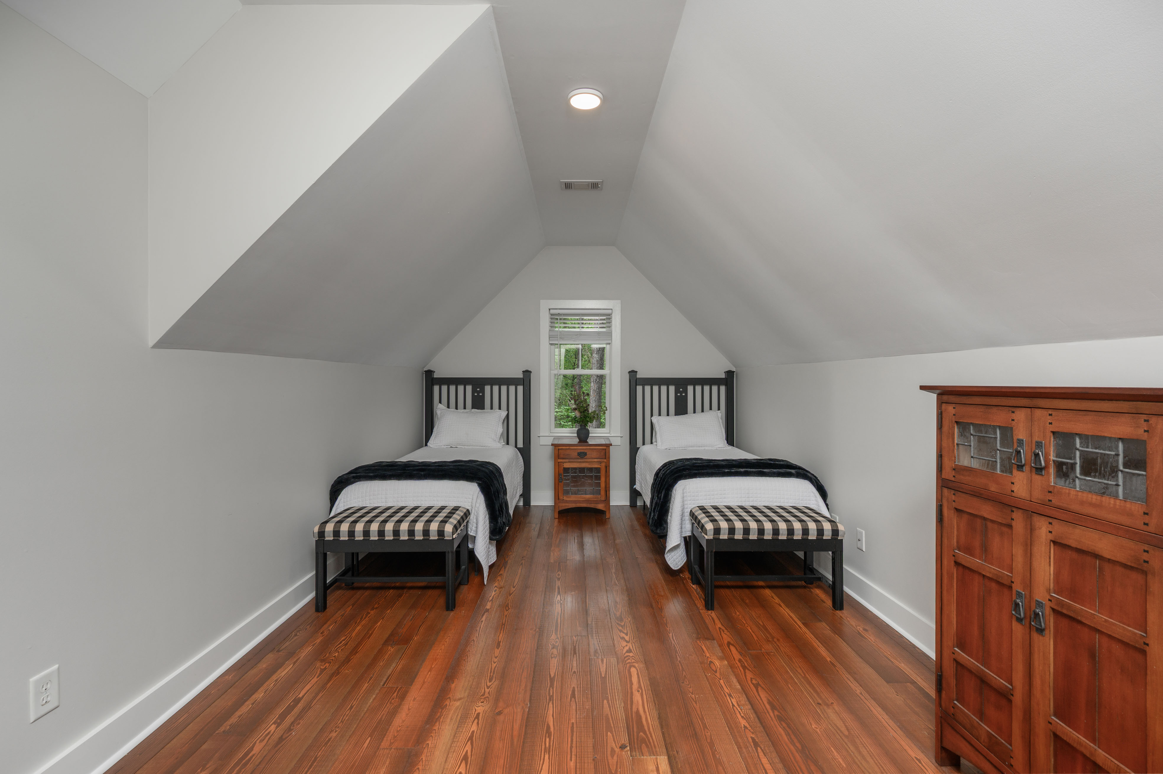 1030 Monfort Court image 33